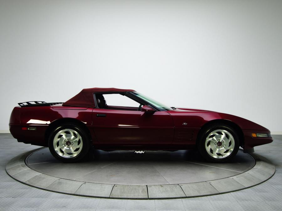  Chevrolet Corvette Convertible 40th Anniversary 1993 года  (фото 18 из 25)